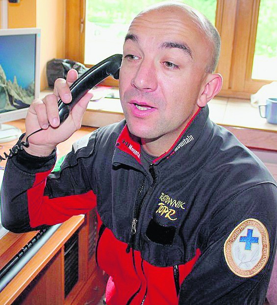 Ratownicy dyżurni TOPR czasami odbierają złośliwe telefony od turystów