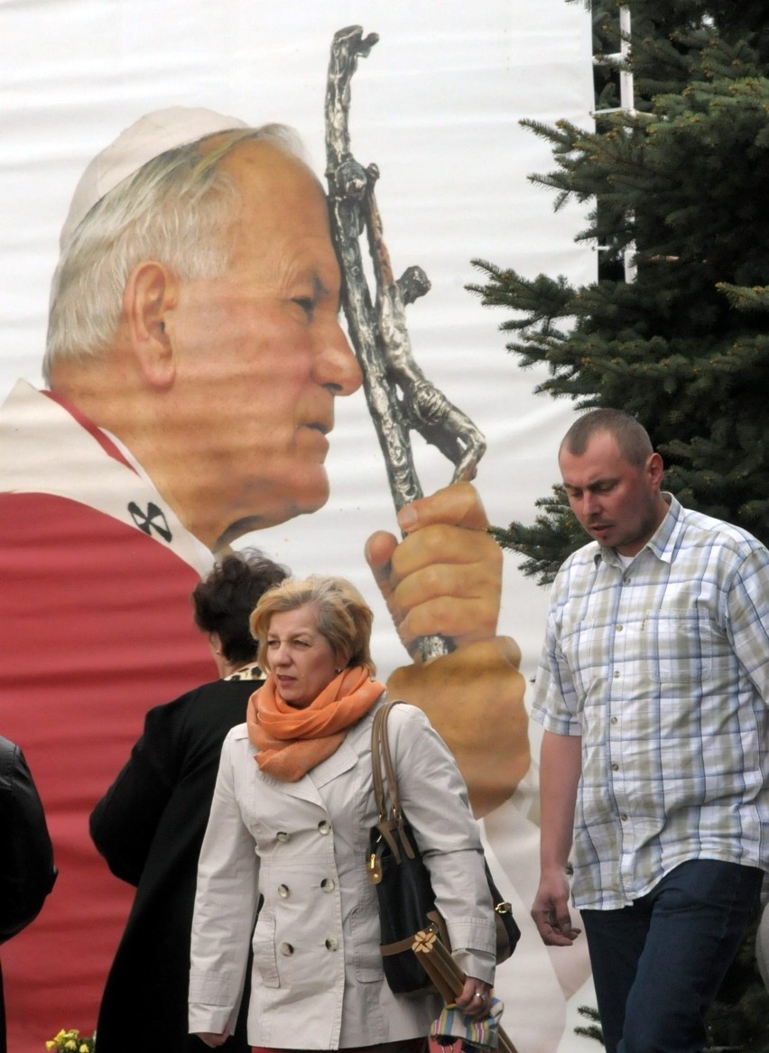 Jan Paweł II: Wierni z Lublina oglądali kanonizację