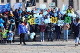 Przez Gniezno przeszedł radosny niebieski pochód! Maszerowali dla zrozumienia autyzmu [FOTO, FILM]