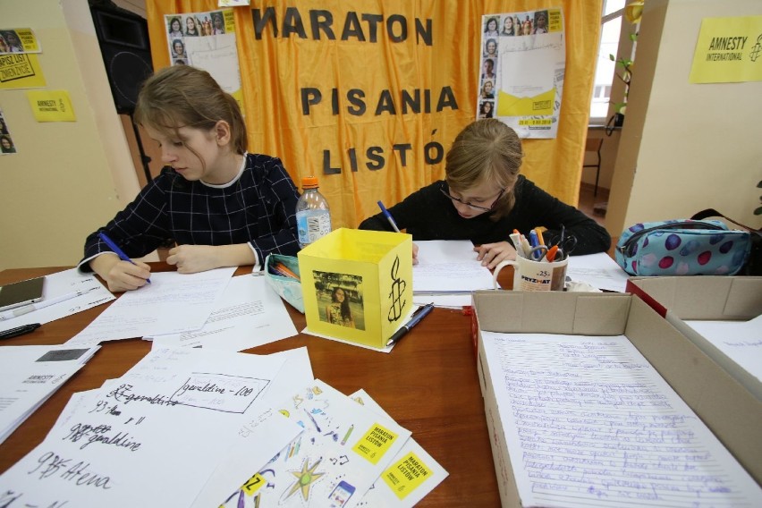 W kieleckiej szkole pisali listy w obronie więzionych osób