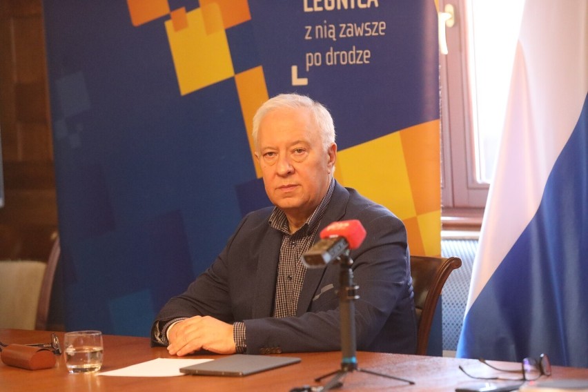 Zaczyna się kryzys emigracyjny! Wizyta wojewody Jarosława Obremskiego w Legnicy