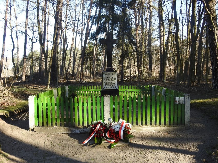 Oddano hołd pomordowanym w Jarogniewicach