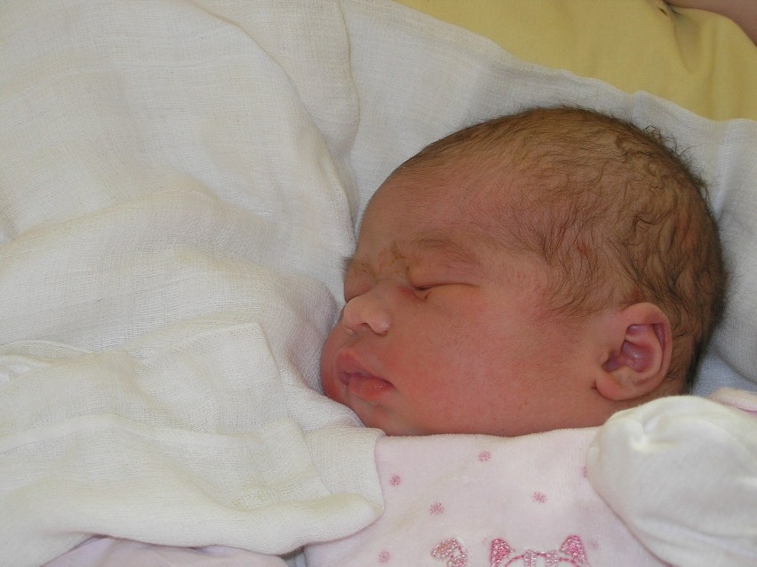 Roksana Cyman z Kamienia urodziła się 1 stycznia 2012 r., o...