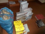 Policja w Słupcy. Mundurowi znaleźli ponad 1000 paczek papierosów