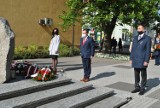 WOLSZTYN: Złożenie kwiatów pod Pomnikiem Konstytucji 3 Maja [GALERIA]