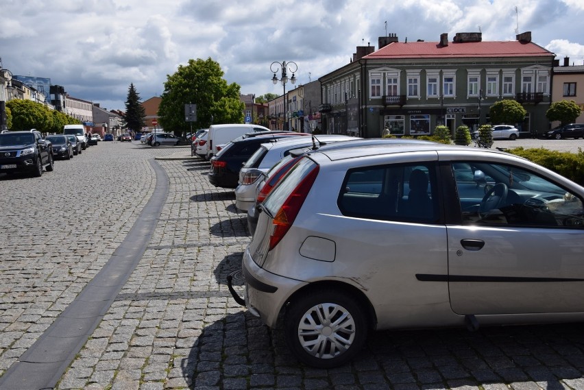 Wróciła płatna strefa parkowania w centrum miasta. Zaskoczonych nie brakowało [ZDJĘCIA]