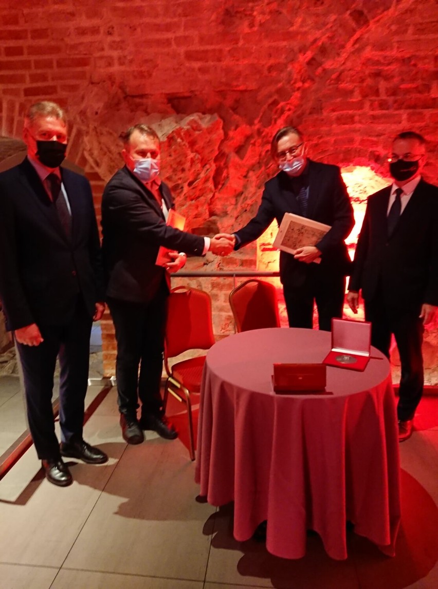 Malbork. Muzeum Zamkowe ma oficjalną umowę z Pałacem Wielkich Książąt Litewskich  