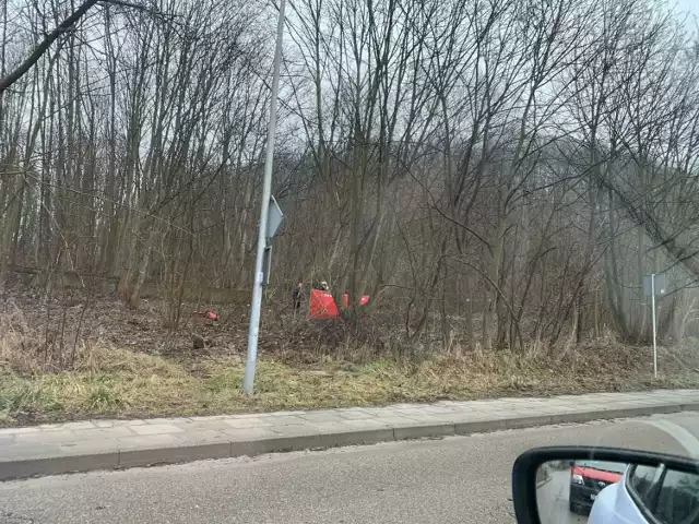 W Gdańsku odnaleziono ciało mężczyzny. Poranny dramat na ulicy Brzegi