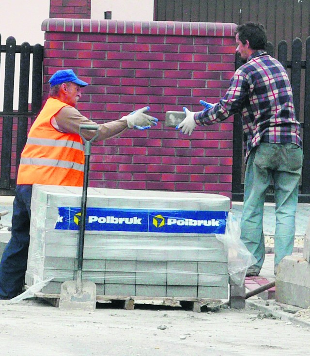 Obecnie prace budowlane trwają na kilku miejskich ulicach, m.in. na Bezdomnej