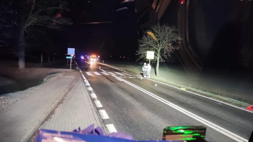 Gm. Stare Pole. Wypadek na drodze krajowej nr 22. Ucierpiał instruktor nauki jazdy