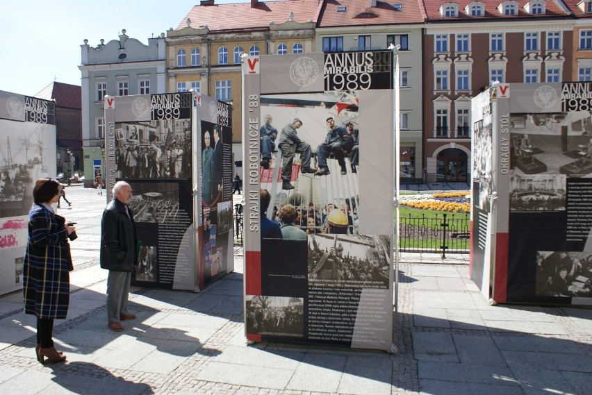 Solidarność w Kaliszu upamiętniła rocznicę, pierwszych,...