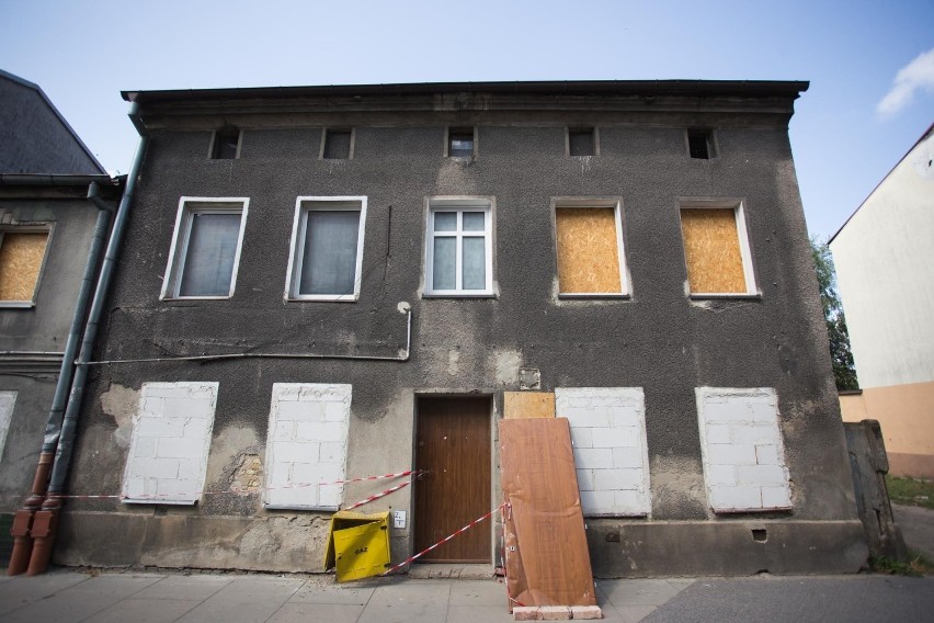 Rozpoczęła się rozbiórka kamienic przy ul. Długiej w Słupsku