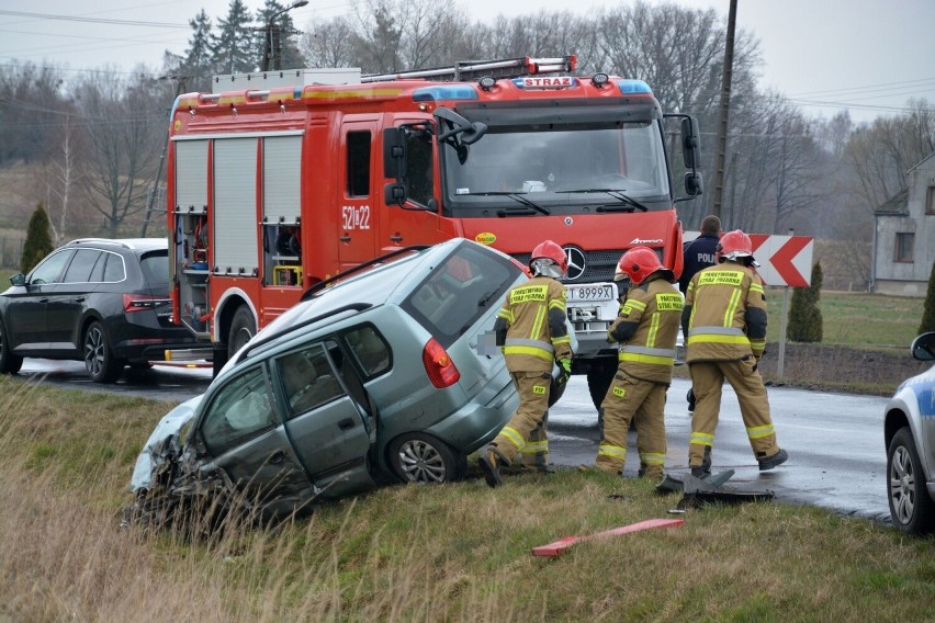 W wypadku w Świdwiu ucierpiała jedna osoba