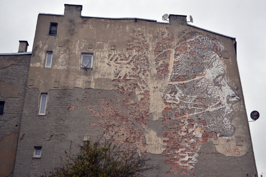 Pierwszy "drapany" mural w Polsce