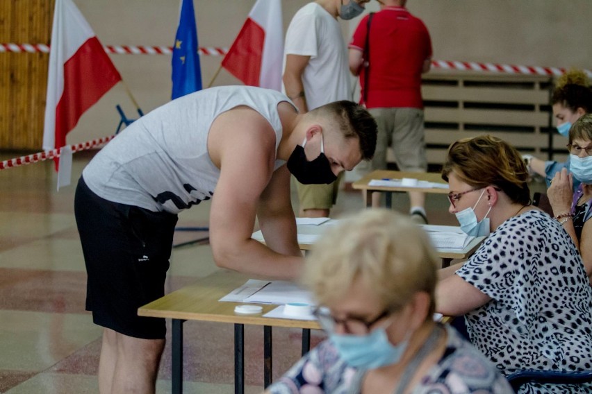 Wałbrzych: Za nami I tura wyborów prezydenckich 2020. Zobaczcie z jaką frekwencją. Zdjęcia [AKTUALIZACJA]