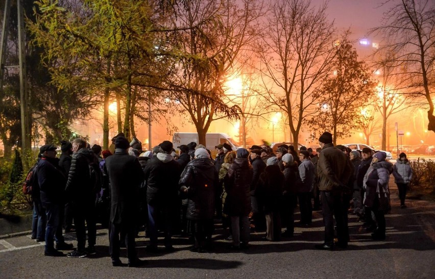 Protest mieszkańców przed siedzibą LSWM Morena w Gdańsku....