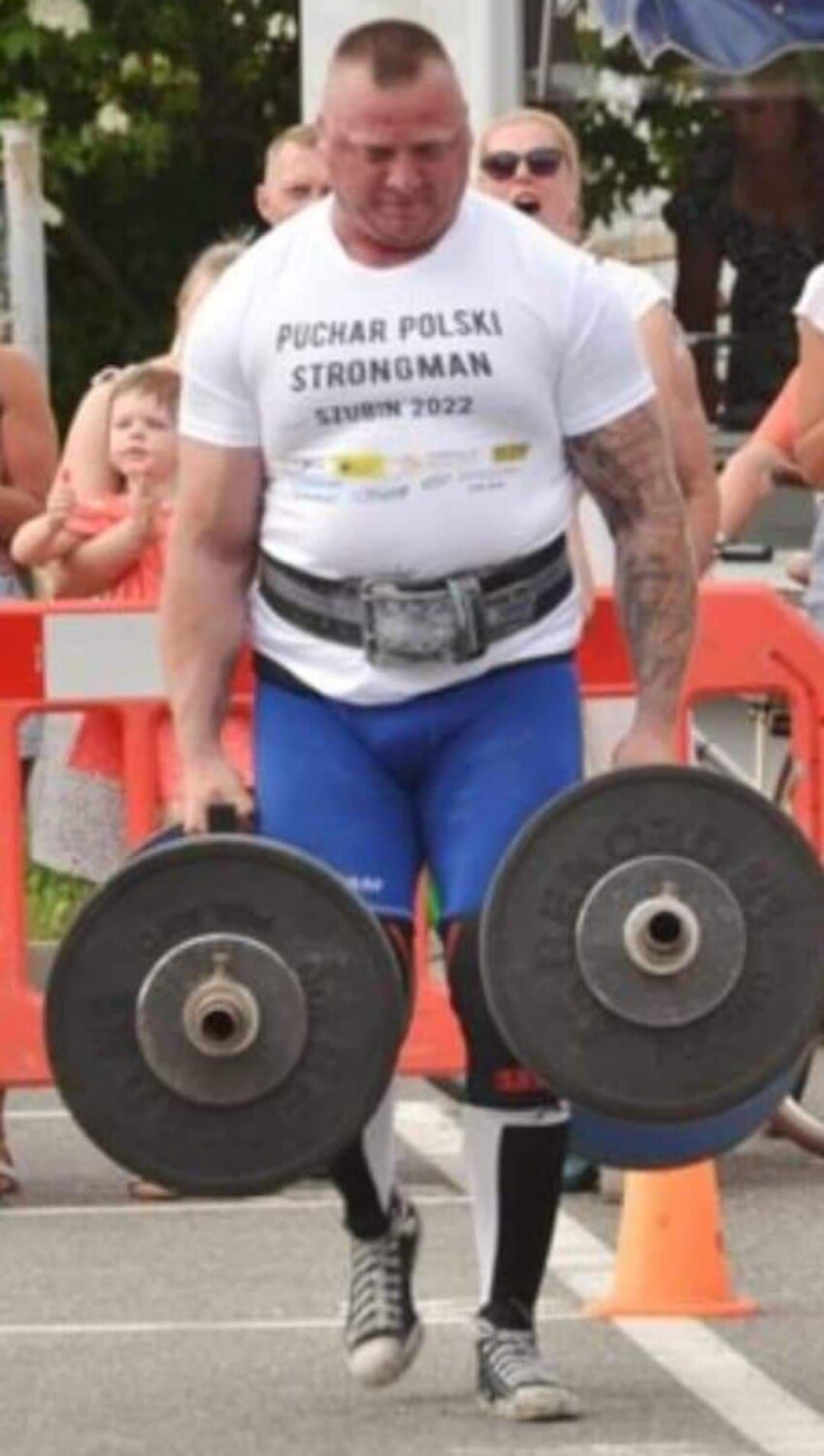 Krystian Makowiecki na podium Pucharu Polski Strongman w Szubinie 