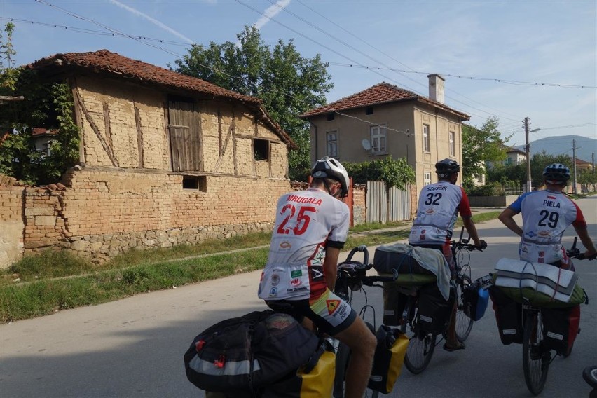 Misja JuT - Ostatnie Okrążenie dobiega końca. Rowerzyści są coraz bliżej celu [ZDJĘCIA]