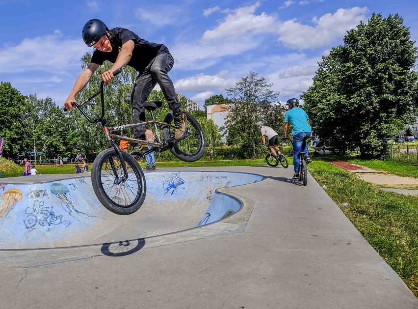 Toruń Freestyle Battle - Amatorskie Mistrzostwa Pumptrack w jeździe na hulajnogach, rolkach, deskorolkach i rowerach [zdjęcia]