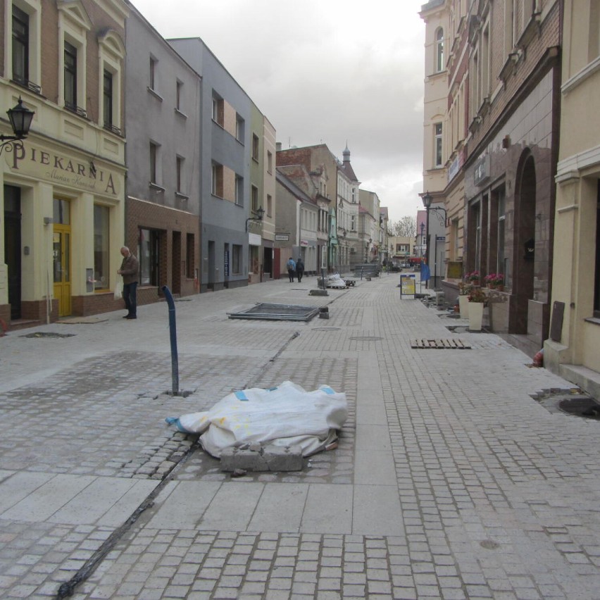 Sprawdziliśmy jak przebiega rewitalizacja Rynku i ulicy Wrocławskie