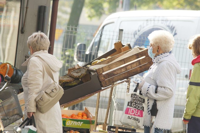 Policja w Kaliszu: Prawie 150 mandatów za brak maseczki....