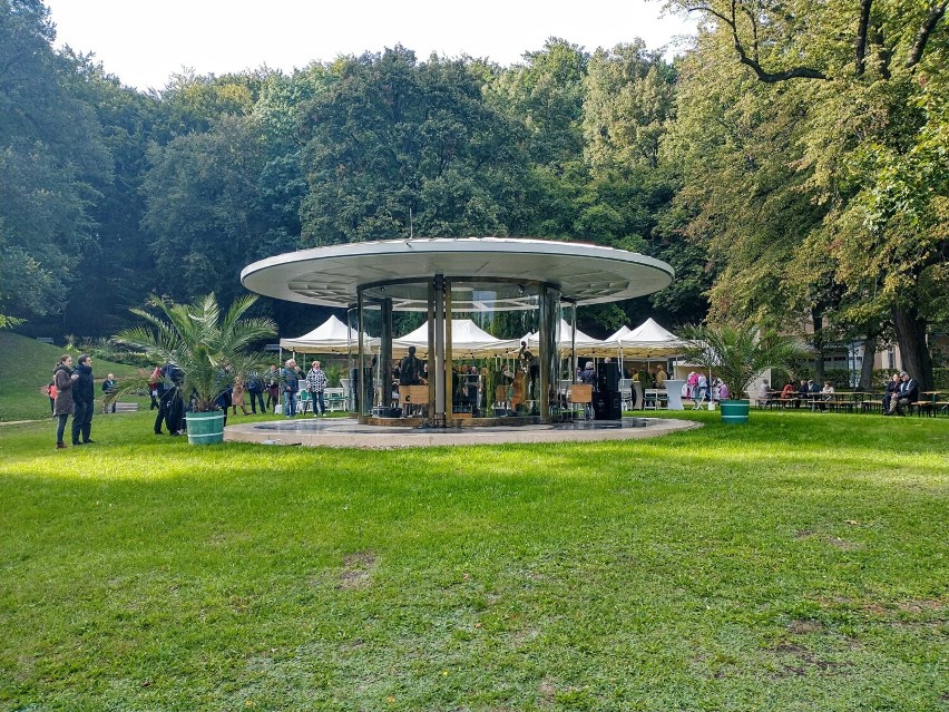 Park Mużakowski-Pawilon Muzyczny w Parku Zdrojowym