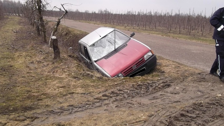 Kierowca potrącił mężczyznę i uciekł z miejsca wypadku