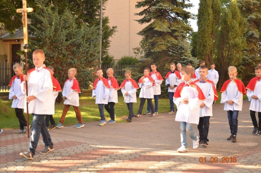 Rozpoczęcie rokusz szkolnego w Ostrowach nad Okszą