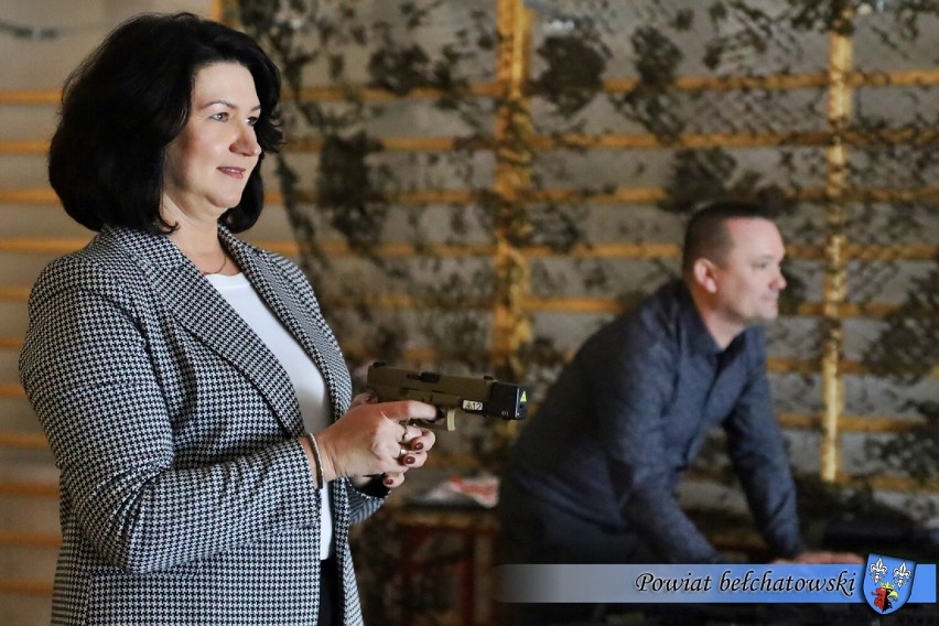 Wirtualną strzelnicę otwarto w szkole w Klukach