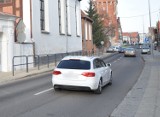 Malbork. Koperty na Słowackiego kłują w oczy. Czy problemy z parkowaniem można było rozwiązać inaczej? 