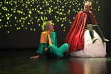 Premiera „Małego Księcia” w CKiS w Kaliszu. Na scenie dzieci i młodzież z kaliskich szkół. ZDJĘCIA