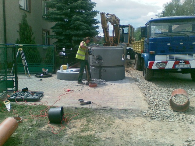Budowa kanalizacji w Starokrzepicach została przerwana pod koniec sierpnia.