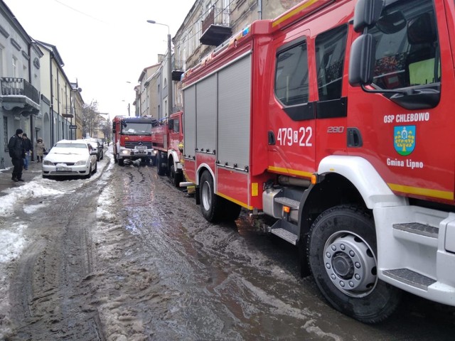 Z kamienicy przy ulicy Piłsudskiego wydostawał się dym, by sprawdzić skąd, strażacy użyli kamery termowizyjnej