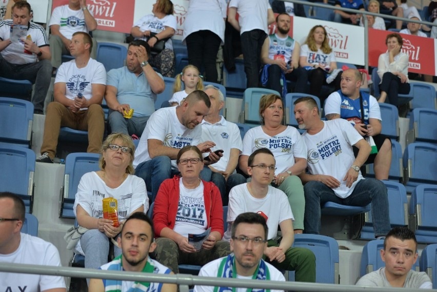 Kibice podczas meczu Anwil Włocławek - Arka Gdynia 87:79. Półfinał EBL 2019 - mecz nr 3 [zdjęcia]