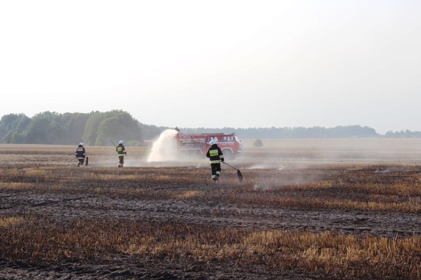 Pożar kombajnu w miejscowości Szyleny