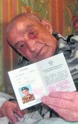 95-letni weteran spod Monte Cassino zmaga się z ZUS-em. Zamiast renty dostał zniżkę na pociąg  