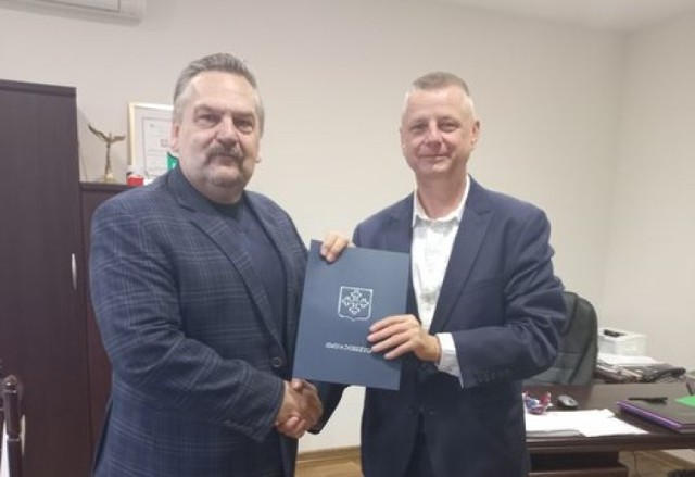 W maju 2023 roku burmistrz Jarosław Pietrzak podpisał umowę z firmą P. P. U. PRO-MET H. Kobusiński i wspólnicy Spółka Jawna. Przedsiębiorstwo za blisko milion złotych przeprowadzi modernizację oczyszczalni ścieków