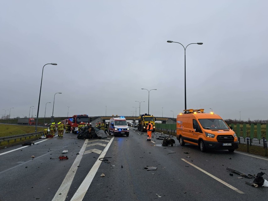 Poważny wypadek na autostradzie A1 przy węźle Lisewo