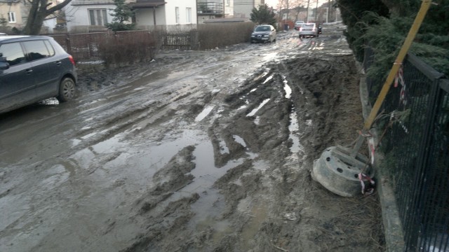 Tak wyglądała jeszcze kilak dni temu ulica Szklarniana w Świdniku