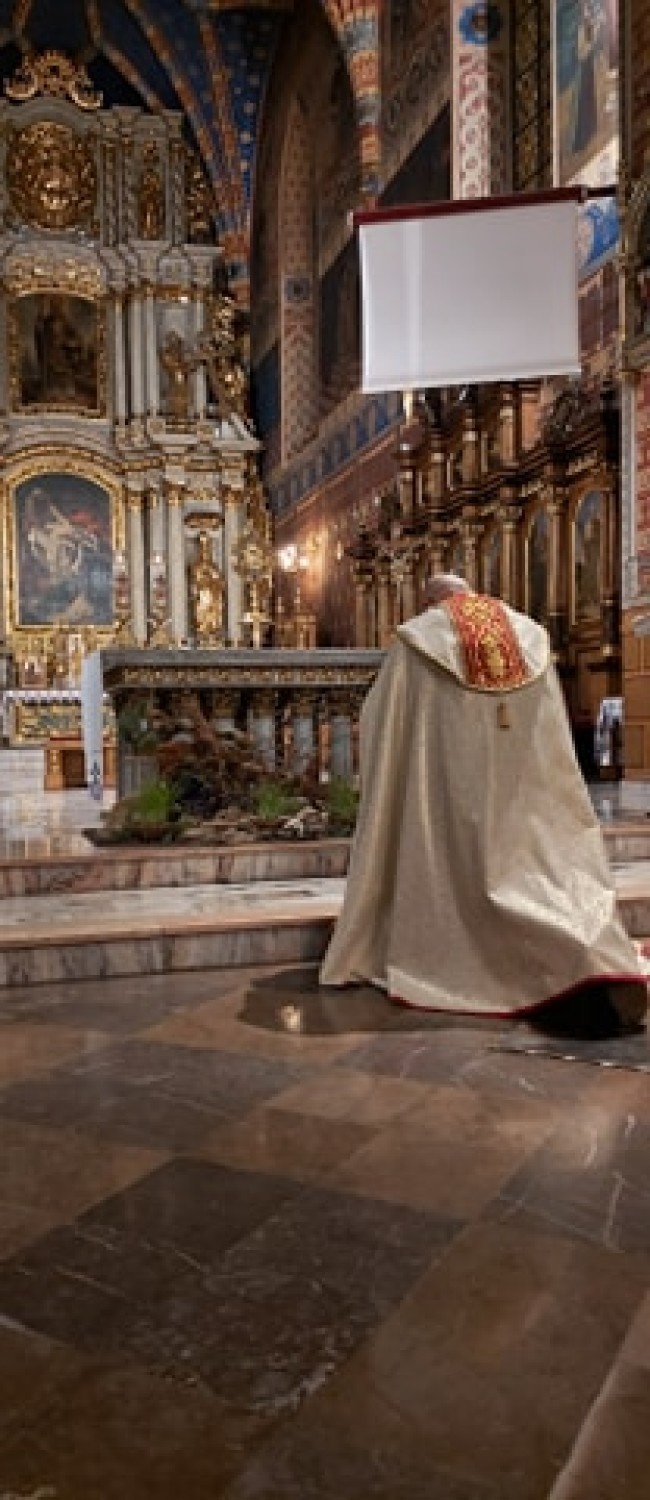 Modlitwa w kaliskiej katedrze o powstrzymanie koronawirusa. ZDJĘCIA