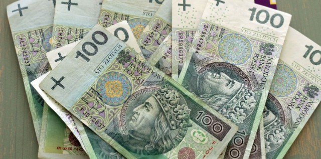 Legniczanin dał się nabrać na oszustwo na pracownika banku. Stracił ponad 34 tysiące złotych.