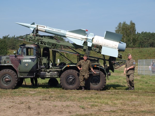 Zlot Pojazdów Militarnych M.A.S.H. w Skwierzynie z udziałem żużlowców Stali Gorzów