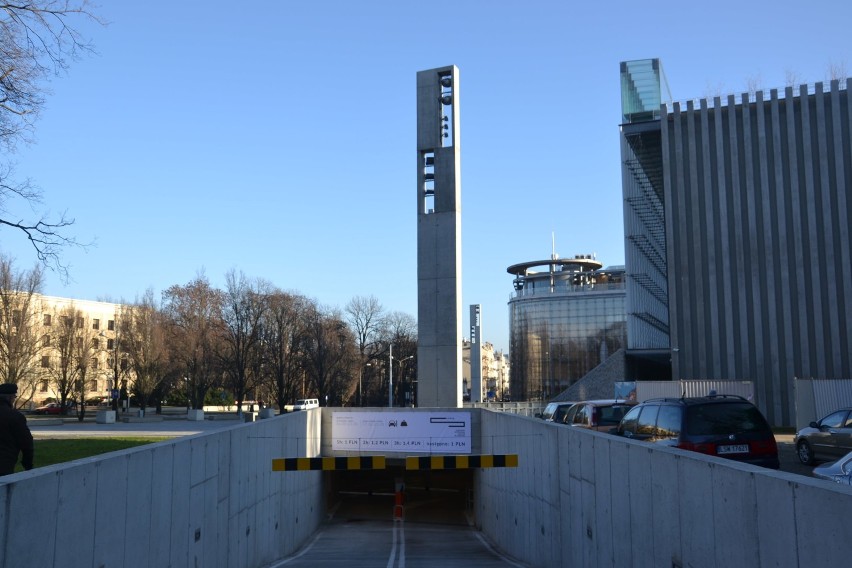 Parking podziemny pod CSK w Lublinie już działa