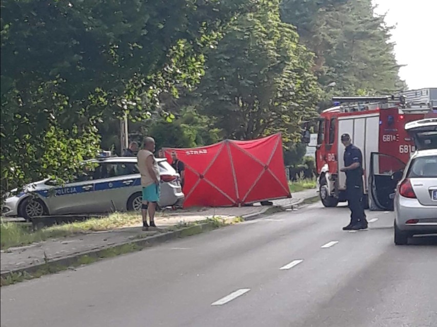 Wypadek na ul. 1 Maja w Ogrodzieńcu. Zginął motocyklista 