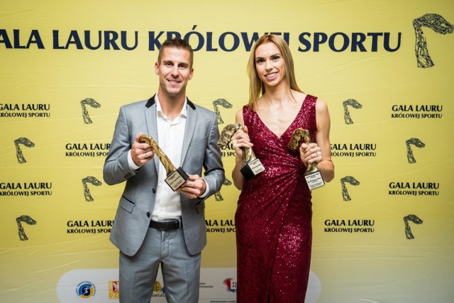 Joanna Fiodorow i Paweł Fajdek, to główni laureaci podczas Gali Lauru Królowej Sportu w Bydgoszczy.

Nagrody i wyróżnienia trafiły także do rąk innych wybitnych lekkoatletów bydgoskich klubów: Igi Baumgart-Witan (BKS) i Marcina Lewandowskiego (CWZS Zawisza).

11. edycja Gali „Laur Królowej Sportu”, która podsumowała lekkoatletyczny sezon 2019 w kraju oraz województwie kujawsko-pomorskim, odbyła się w sobotni wieczór w bydgoskim City Hotelu. 

Od lat organizatorem imprezy jest Kujawsko-Pomorski Związek Lekkiej Atletyki, którego prezesem jest Krzysztof Wolsztyński.

Nagrody i wyróżnienia Lauru Królowej Sportu za rok 2019:

ZAWODNIK ROKU POLSKA - Paweł Fajdek (rzut młotem)

ZAWODNICZKA ROKU POLSKA - Joanna Fiodorow (rzut młotem)

ZAWODNIK ROKU REGION - Marcin Lewandowski (800 m, 1500 m)

ZAWODNICZKA ROKU REGION - Iga Baumgart-Witan (400 m, 4x400 m)

LAUR SPECJALNY za wyniki osiągnięte w sezonie 2019 - żeńska sztafeta 4x400m (Anna Kiełbasińska, Iga Baumgart-Witan, Patrycja Wyciszkiewicz-Zawadzka, Małgorzata Hołub-Kowalik, Justyna Święty-Ersetic)

TRENER ROKU POLSKA - Jolanta Kumor

TRENER ROKU REGION - Iwona Baumgart

ODKRYCIE ROKU POLSKA - Cyprian Mrzygłód

ODKRYCIE ROKU REGION - Jędrzej Poczwardowski

NADZIEJE ROKU - Julia Koralewska (CWZS Zawisza Bydgoszcz), Dominika Małkowska (CWZS Zawisza Bydgoszcz), Dawid Wegner (LUKS Start Nakło), Eryk Kołodziejczak (LUKS Start Nakło)

IMPREZA ROKU - Drużynowe Mistrzostwa Europy w Bydgoszczy

OSOBOWOŚĆ ROKU - Wiesław Czapiewski

LAUR HONOROWY - Alfons Niklas

MASTERKA I MASTER ROKU - Joanna Balcerzak, Małgorzata Gąsowska, Jan Cząstka

SPONSOR ROKU - Anwil SA oraz PKN Orlen SA.