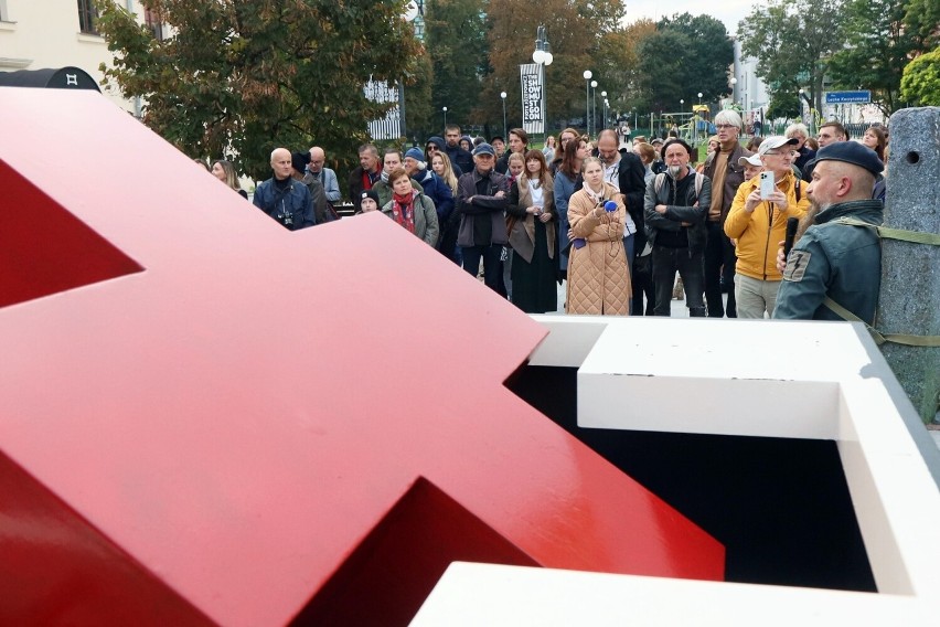 Pomnik węgla, poziomy dzwon i kolorowe schody. Zaczął się Festiwal Sztuki w Przestrzeni Publicznej Open City