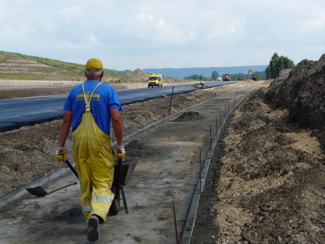 Inwestycje drogowe w gminie Kleszczów w 2015 roku pochłoną aż 31,1 mln zł