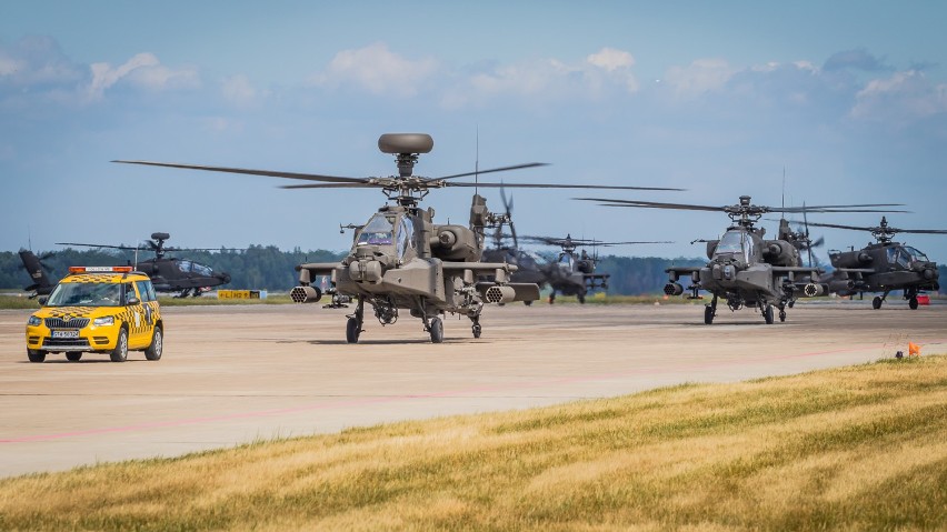W Pyrzowicach pojawili się amerykańscy żołnierze. Wylądowały tam śmigłowce szturmowe AH-64 Apache [ZDJĘCIA]