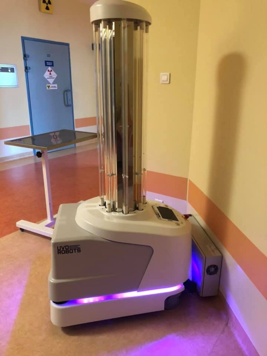 Robot do dezynfekcji pomieszczeń już pracuje w Szpitalu Powiatowym w Radomsku