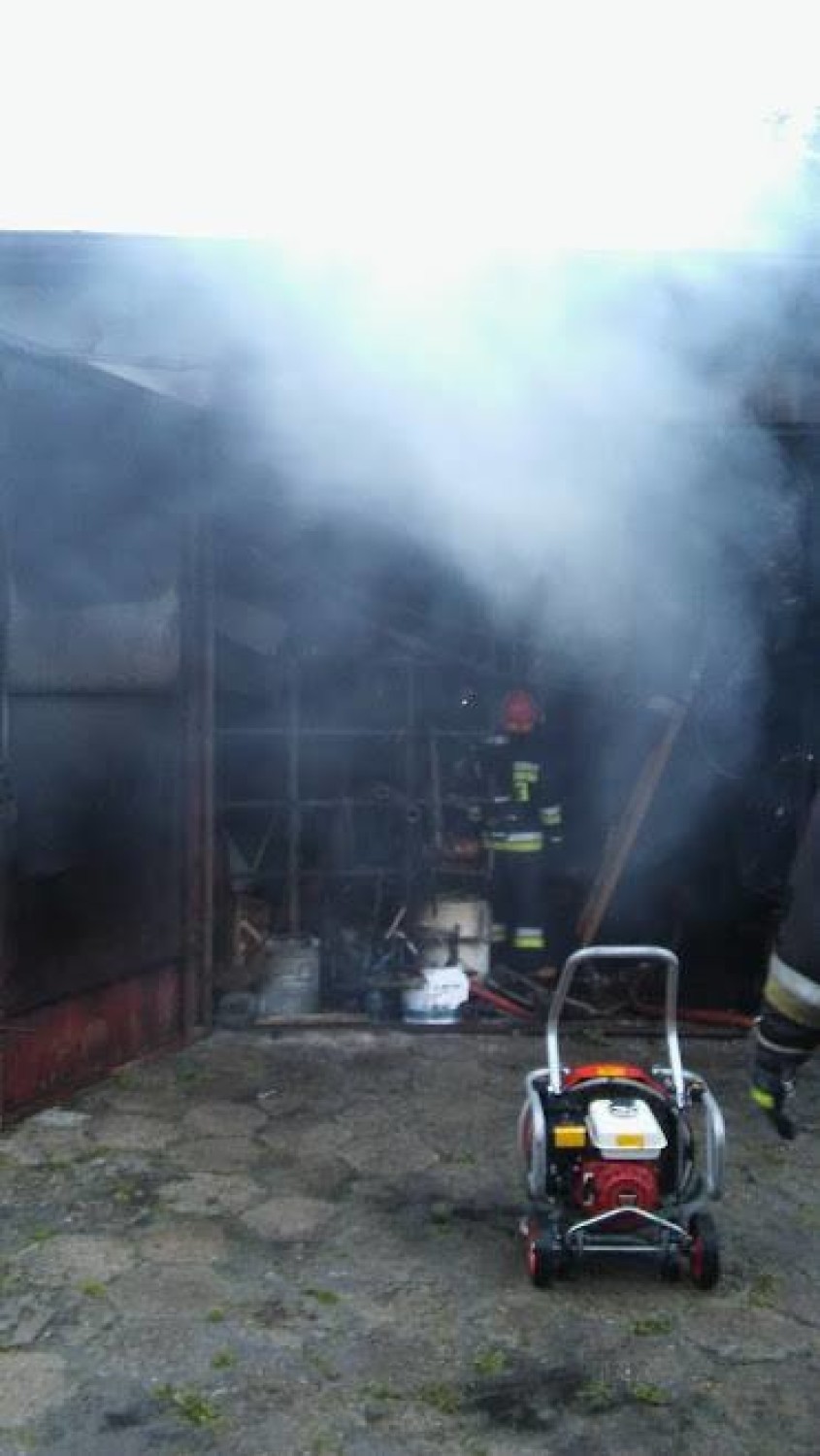Pożar w Kaliszu. Płonął magazyn przy ulicy Stawiszyńskiej